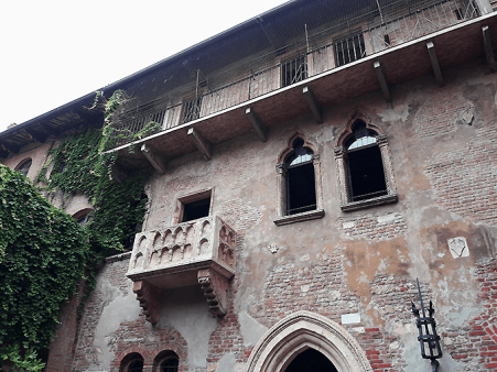 Casa-di-Giulietta_balcony-view