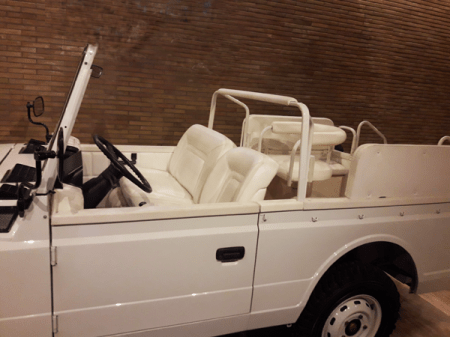 Pope-Cars_Papamobil_detail_Musei-Vaticani