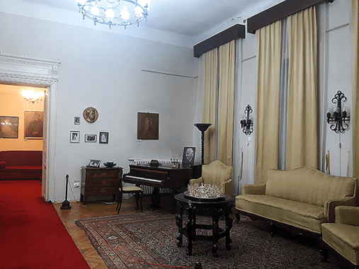Muzeu-Sadoveanu_salon